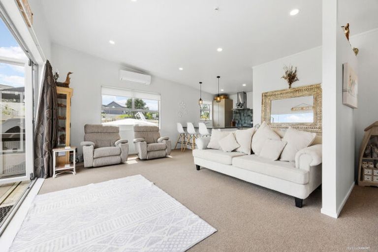 Photo of property in 2 Beachcomber Road, Mangawhai Heads, Mangawhai, 0505