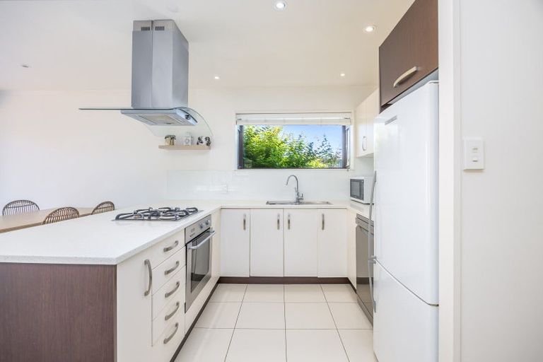 Photo of property in 1/13 Geoffrey Road, Torbay, Auckland, 0630