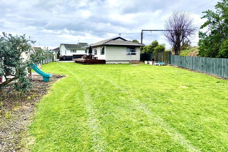 Photo of property in 54 Geraldine Crescent, Cloverlea, Palmerston North, 4412