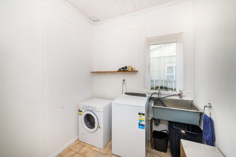 Photo of property in 90 Lyndhurst Street, Takaro, Palmerston North, 4412