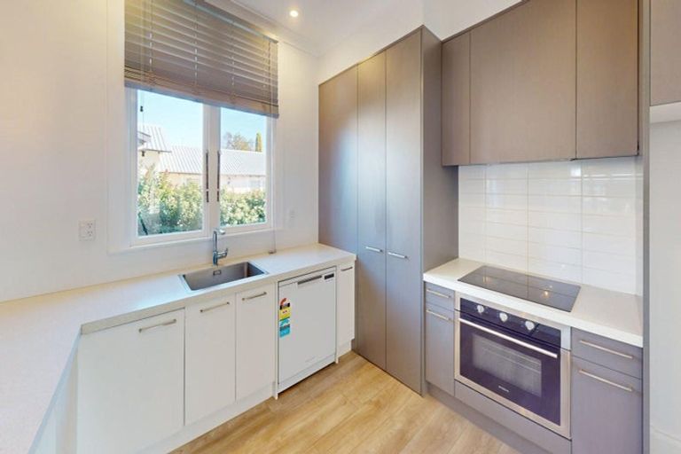 Photo of property in 19 Chelwood Street, Takaro, Palmerston North, 4412