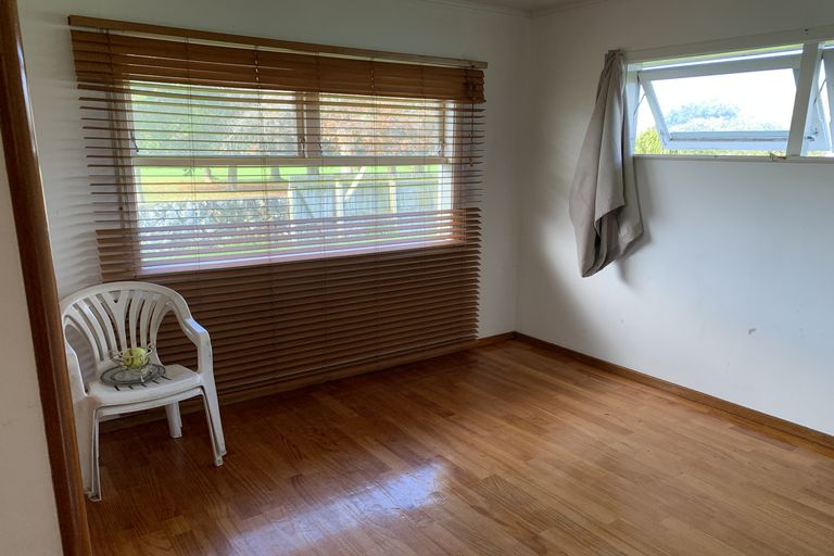 Photo of property in 73 Raglan Street, Mangere East, Auckland, 2024