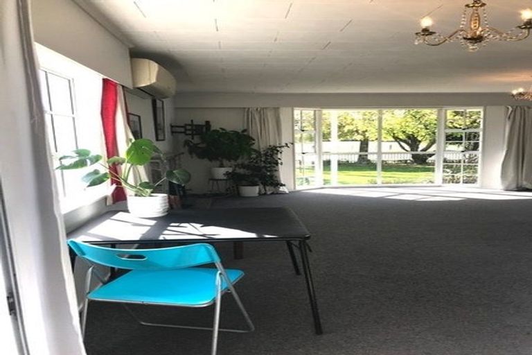 Photo of property in 14 Papawai Road, Greytown, 5712