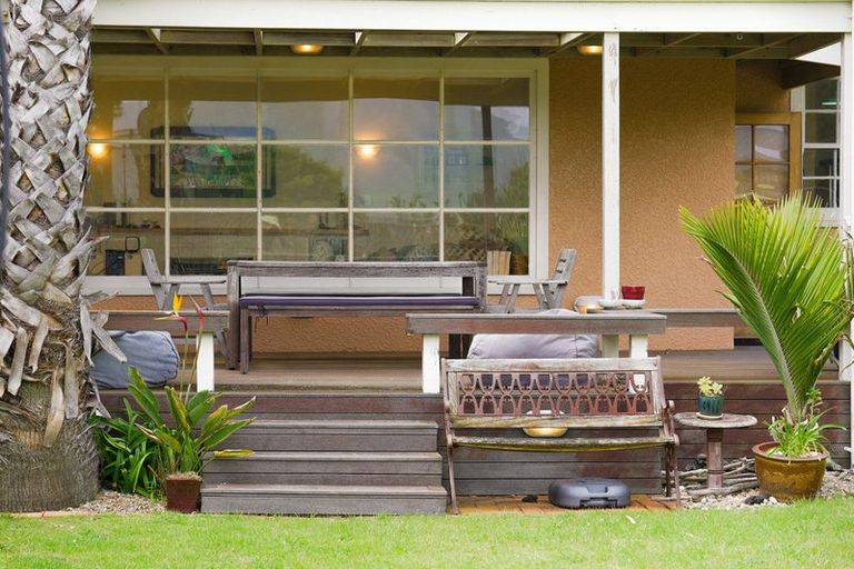 Photo of property in 113 Manly Street, Paraparaumu Beach, Paraparaumu, 5032