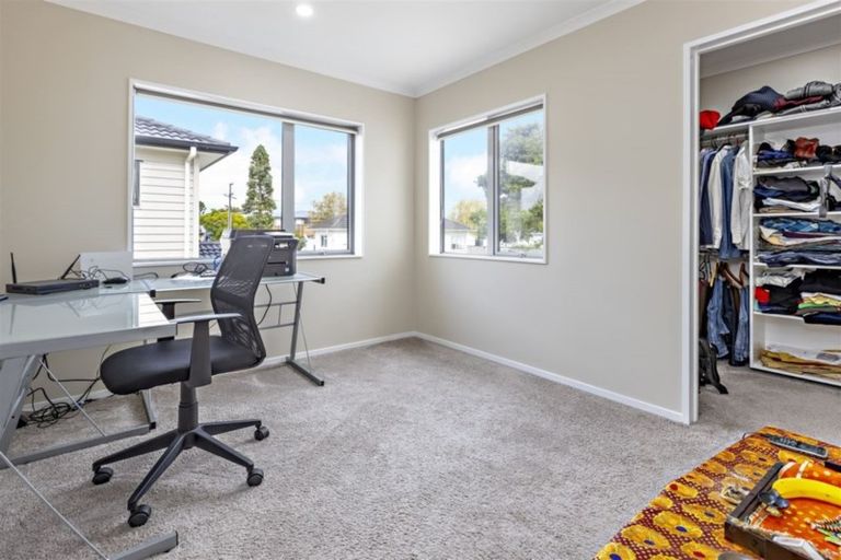 Photo of property in 45b Russell Road, Manurewa, Auckland, 2102