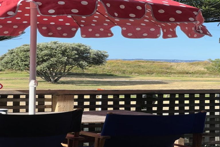 Photo of property in 706 Papamoa Beach Road, Papamoa Beach, Papamoa, 3118