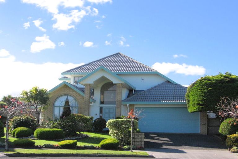 Photo of property in 9 Delray Place, Shamrock Park, Auckland, 2016