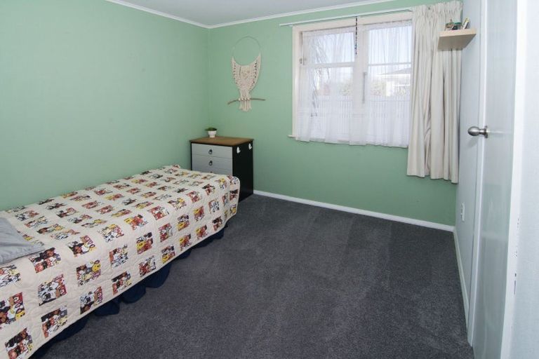 Photo of property in 14 Diamond Street, Carterton, 5713