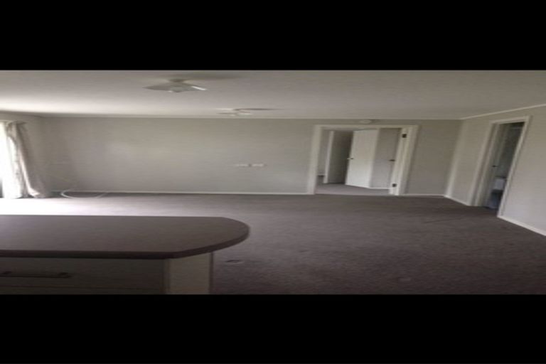 Photo of property in 19 Landop Terrace, Howick, Auckland, 2014