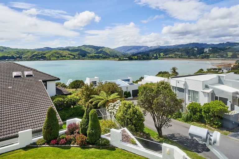 Photo of property in 30 Molyneux Close, Whitby, Porirua, 5024