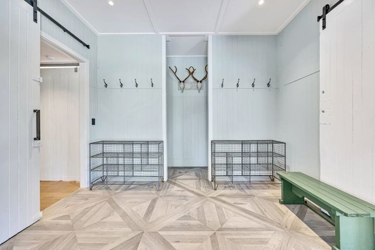 Photo of property in 377 Clevedon Kawakawa Road, Clevedon, Papakura, 2585