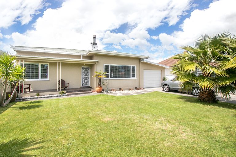 Photo of property in 8 Anzac Avenue, Onekawa, Napier, 4110