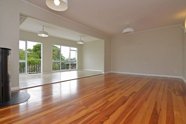 Photo of property in 1 Tainui Street, Raumati Beach, Paraparaumu, 5032