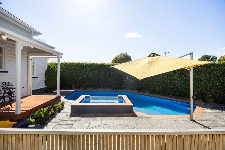 Photo of property in 110 Victoria Street, Cambridge, 3434