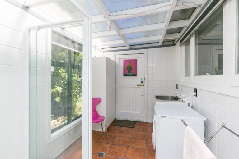 Photo of property in 1 Sar Street, Wadestown, Wellington, 6012