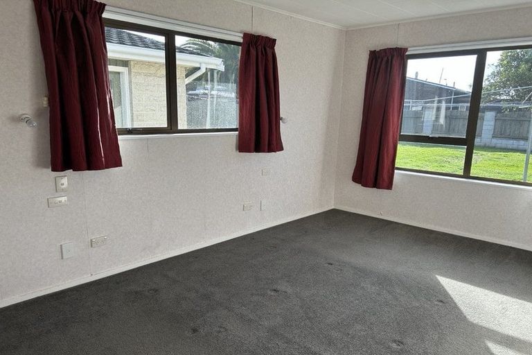 Photo of property in 18 Mckeefry Avenue, Greenmeadows, Napier, 4112