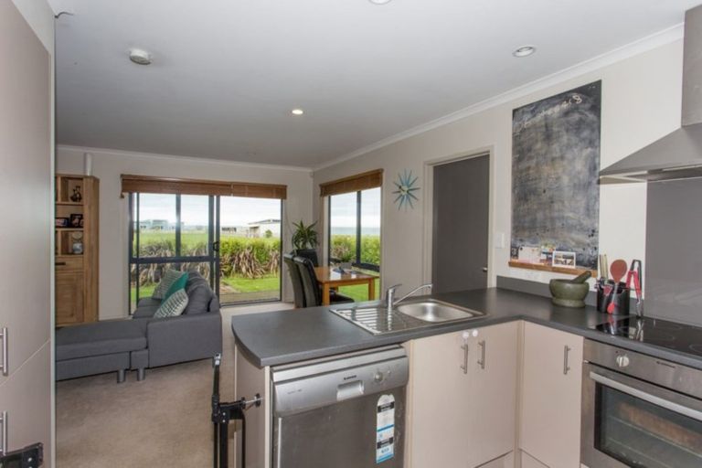 Photo of property in 10 Rosemount Road, Waverley, 4591