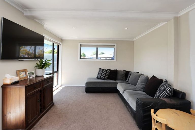 Photo of property in 64 Mcmurdo Street, Tinwald, Ashburton, 7700