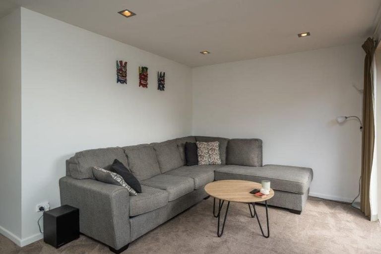 Photo of property in 65 Cleveland Street, Edgeware, Christchurch, 8013