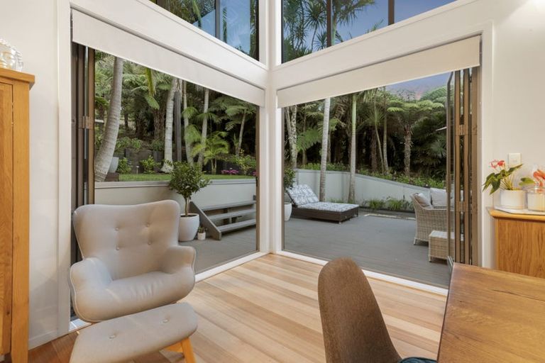 Photo of property in 73m Park Rise, Campbells Bay, Auckland, 0630