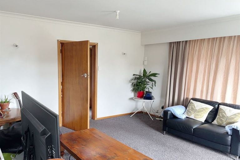 Photo of property in 2/223 Springfield Road, St Albans, Christchurch, 8014