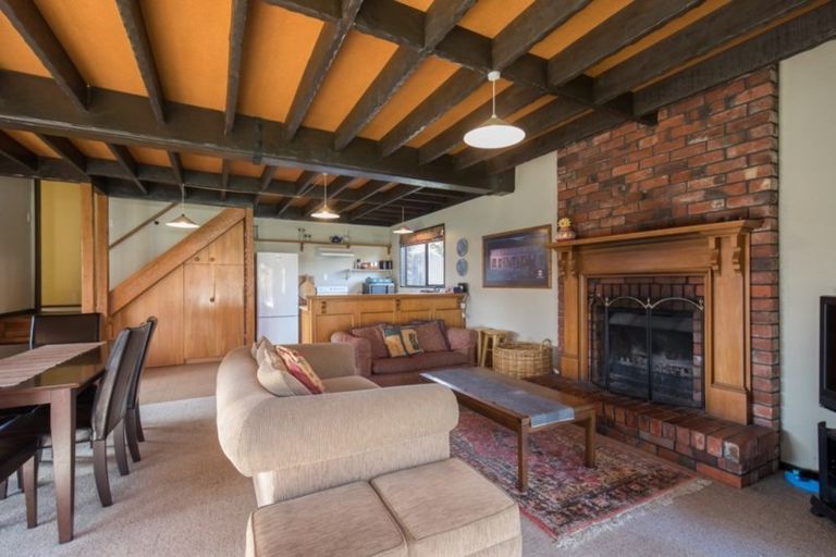 Photo of property in 231 Beacon Point Road, Wanaka, 9305