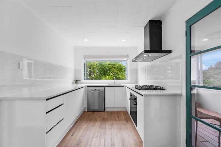 Photo of property in 24 Selwyn Road, Lynmore, Rotorua, 3010