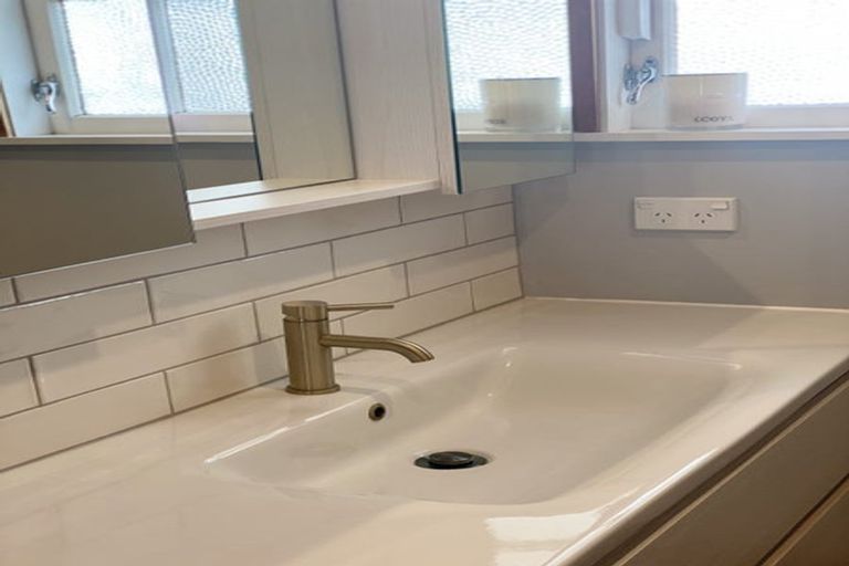 Photo of property in 16 Bellevue Road, Woburn, Lower Hutt, 5010