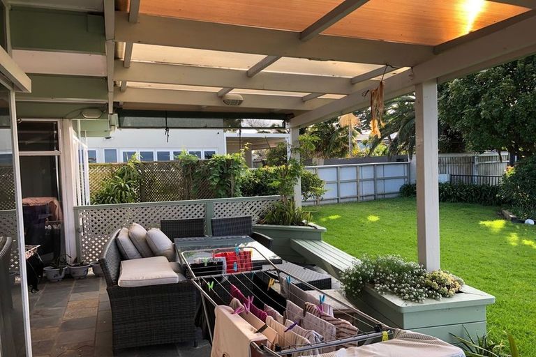 Photo of property in 41 Riverlea Avenue, Pakuranga, Auckland, 2010