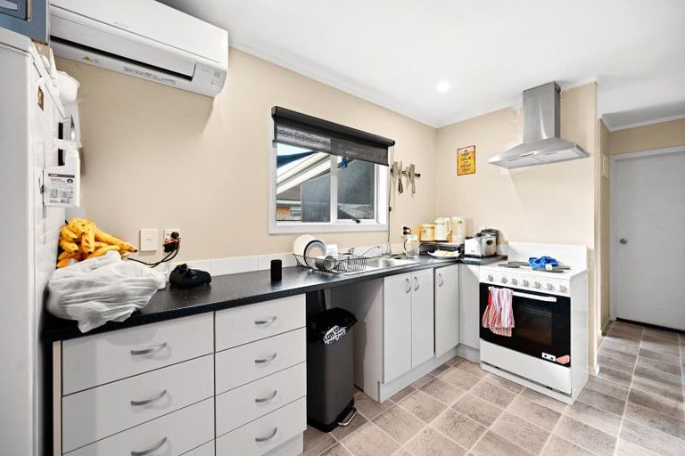 Photo of property in 117 Avalon Drive, Nawton, Hamilton, 3200