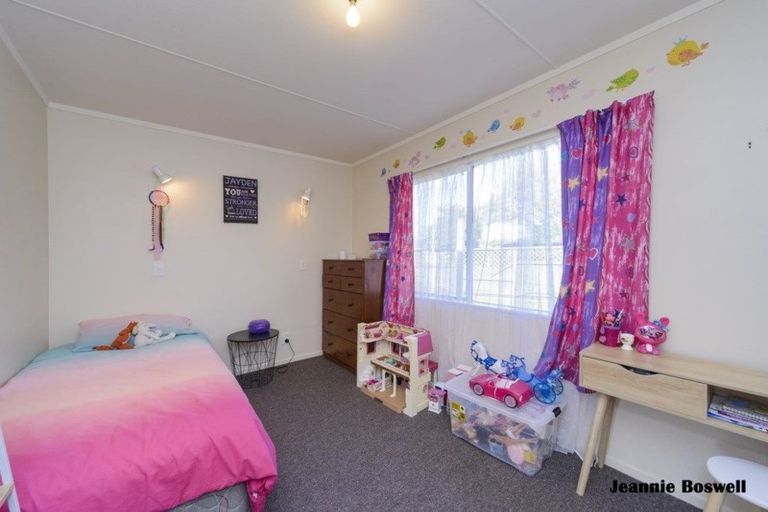 Photo of property in 25 Chadwick Place, Highbury, Palmerston North, 4412