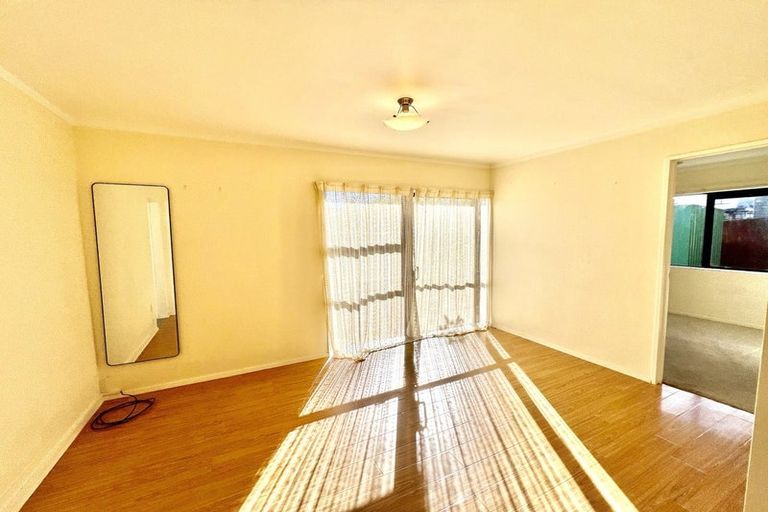 Photo of property in 2/127 Moore Street, Howick, Auckland, 2014