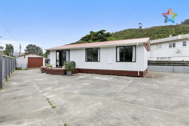 Photo of property in 2/19 Eldon Grove, Taita, Lower Hutt, 5019