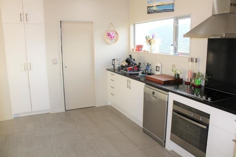 Photo of property in 1/18 Montgomery Avenue, Karori, Wellington, 6012