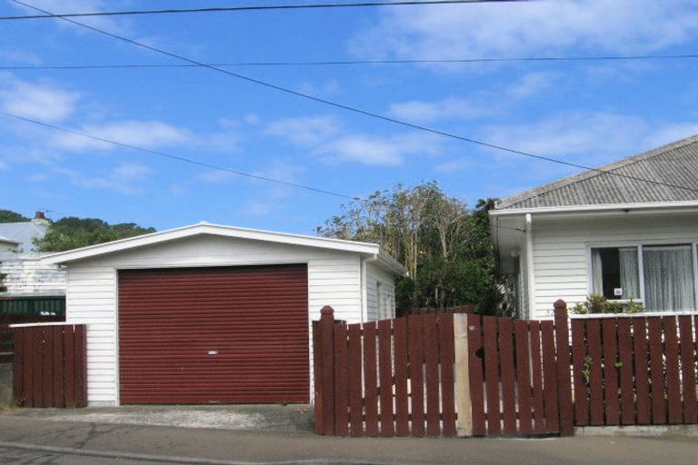 Photo of property in 32 Wilson Street, Newtown, Wellington, 6021
