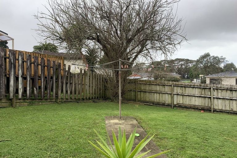 Photo of property in 12 Oreil Avenue, West Harbour, Auckland, 0618