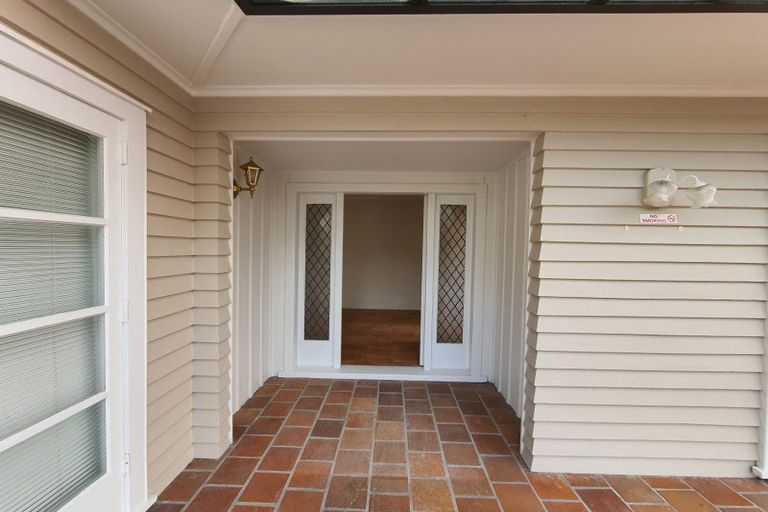 Photo of property in 119 Shakespeare Road, Milford, Auckland, 0620