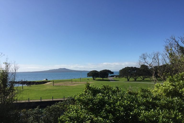 Photo of property in 20c Beach Road, Castor Bay, Auckland, 0620