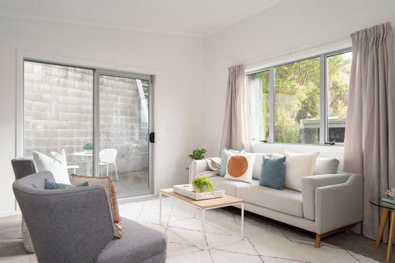 Photo of property in 40a Erlestoke Crescent, Churton Park, Wellington, 6037