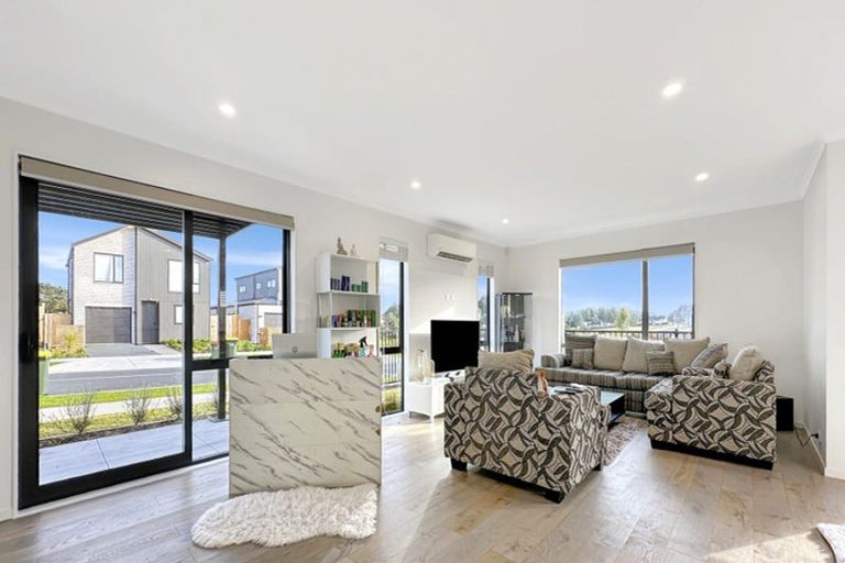 Photo of property in 20 Kilcadden Drive, Flat Bush, Auckland, 2019