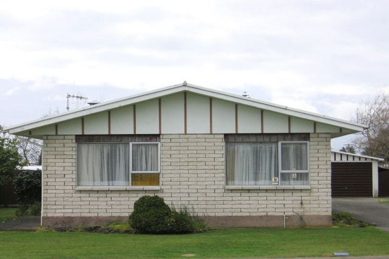 Photo of property in 14 Collingwood Street, Levin, 5510