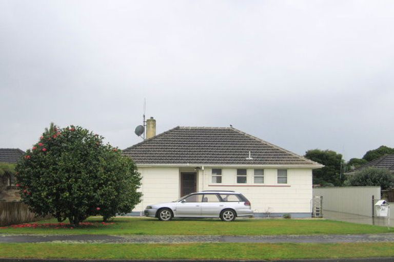 Photo of property in 37 Montgomery Crescent, Bader, Hamilton, 3206