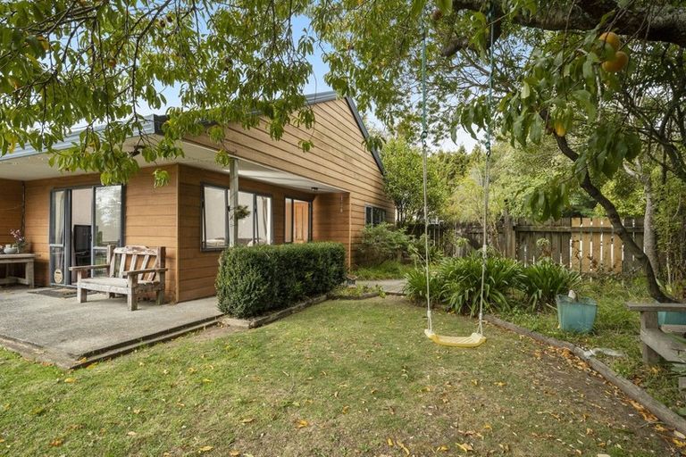 Photo of property in 8 Wade Place, Welcome Bay, Tauranga, 3175