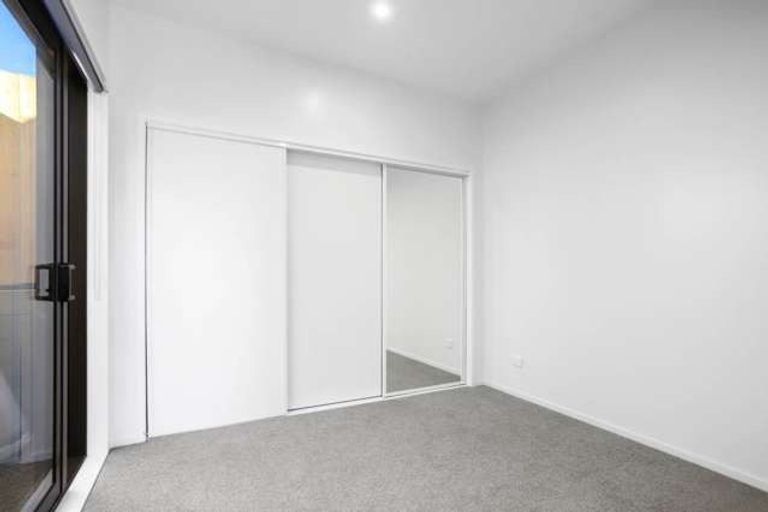 Photo of property in 30 Bellringer Road, Massey, Auckland, 0614