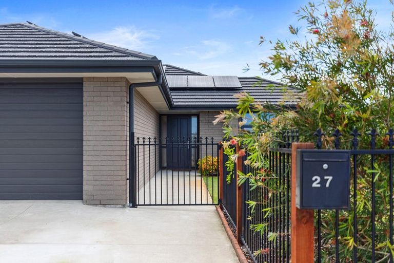 Photo of property in 27 Leet Crescent, Papamoa Beach, Papamoa, 3118