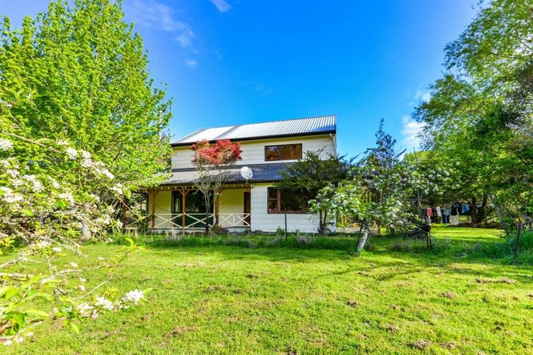 Photo of property in 940 Waimarama Road, Waimarama, Havelock North, 4294