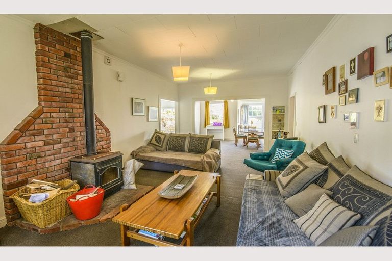 Photo of property in 30 Hukaroa Road, Raetihi, 4632