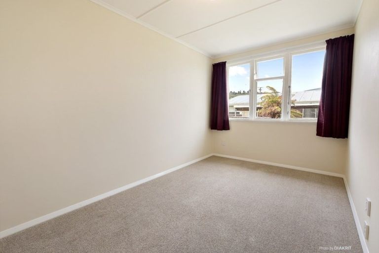 Photo of property in 35 Ebdentown Street, Ebdentown, Upper Hutt, 5018