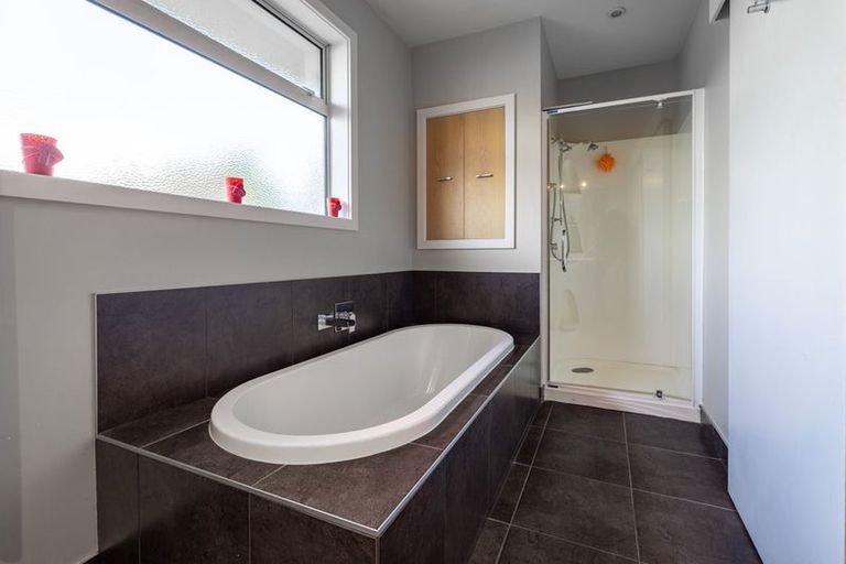 Photo of property in 14 Joyce Crescent, Ilam, Christchurch, 8041