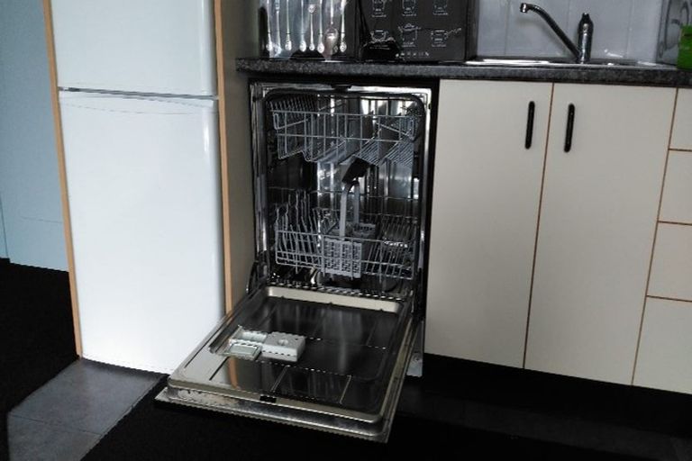 Photo of property in 28 Orontes Street, Shirley, Christchurch, 8013